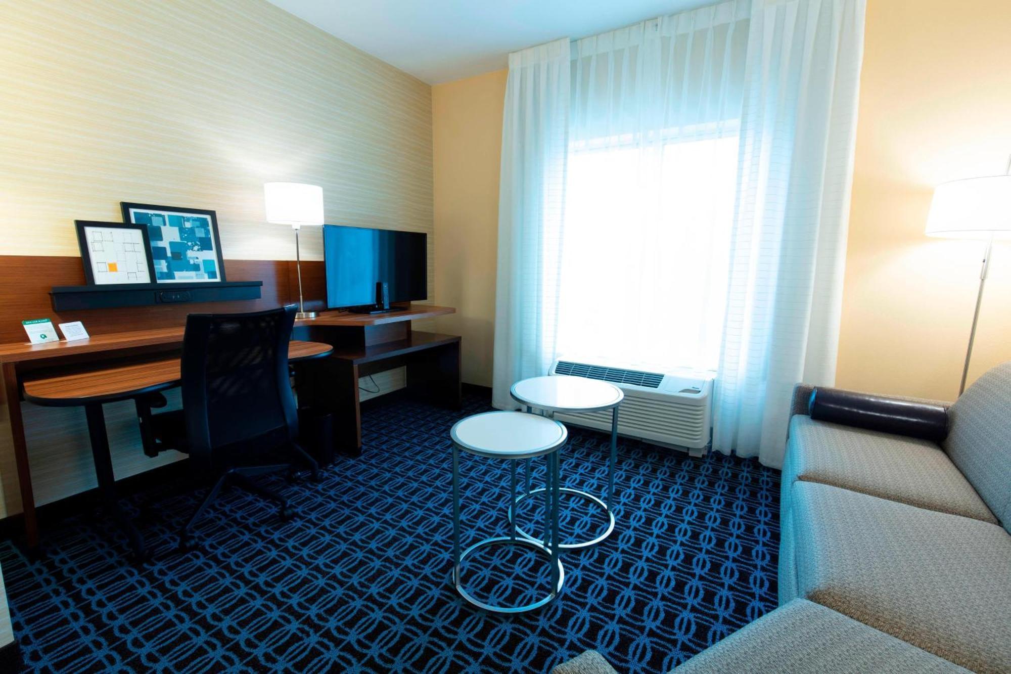 Fairfield Inn & Suites By Marriott Atlanta Woodstock Buitenkant foto